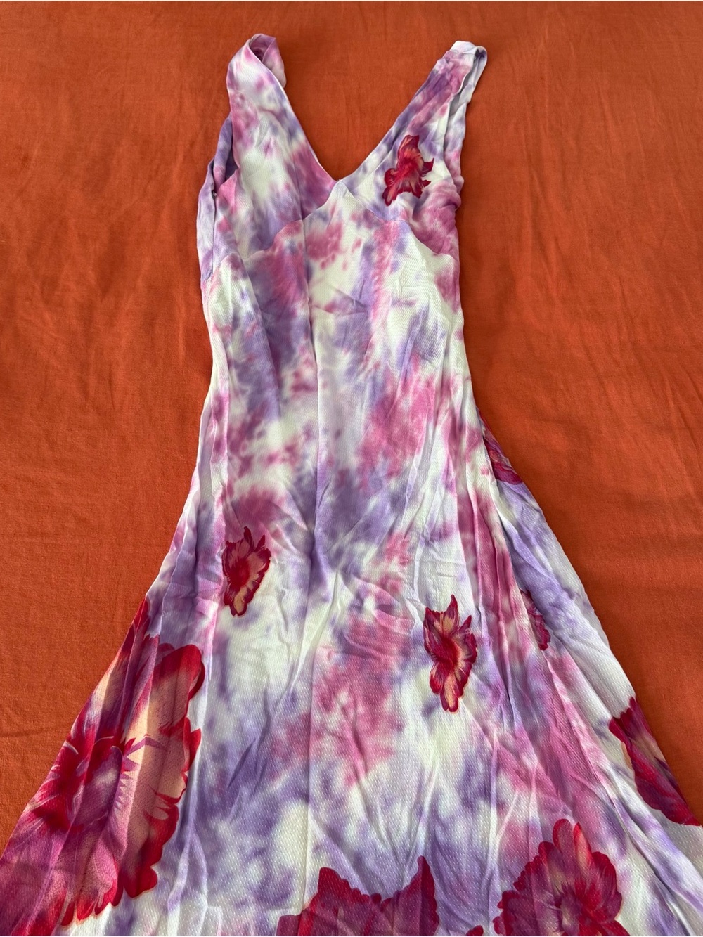 Indah Swan Dress -Lavender Tie-Dye Floral V-Neck Sundress - Picture 2 of 7